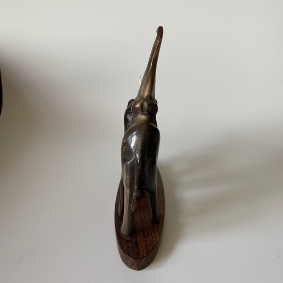 Hand Carved Water Buffalo Horn Elephant Sculpture Figurine - Picture 4 of 10